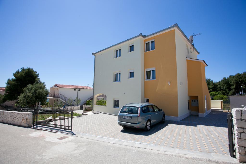 Apartments Medvid Trogir Exterior foto